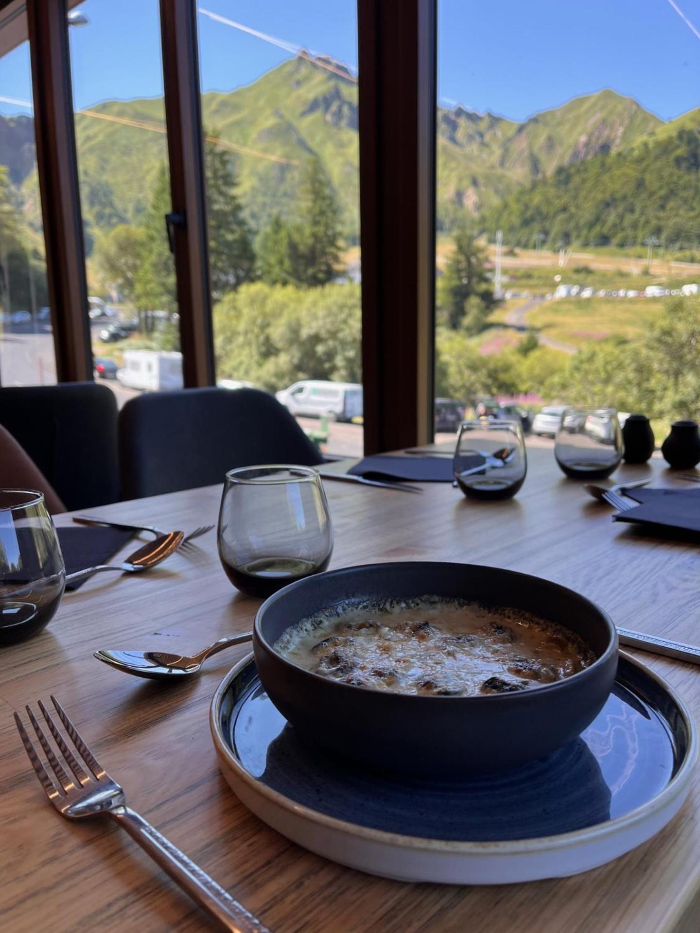Hotel Du Puy Ferrand , Restaurant La Table De L'Ours Le Mont-Dore Luaran gambar